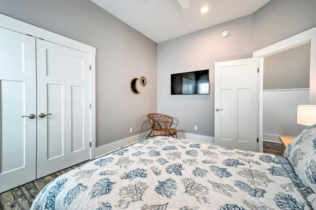 Bright Coastal Abode With Porch And Beach Access! Carolina Beach Luaran gambar